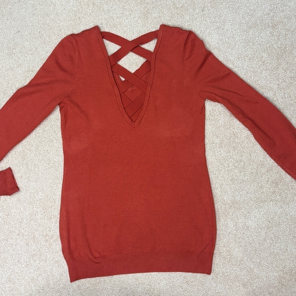 Love Ellie Mia Criss Cross back | Rust | V-Neck Knit Sweater | Size XS | New - Picture 8 of 10